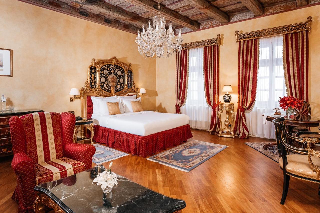 Alchymist Grand Hotel And Spa - Preferred Hotels & Resorts Praha Bagian luar foto