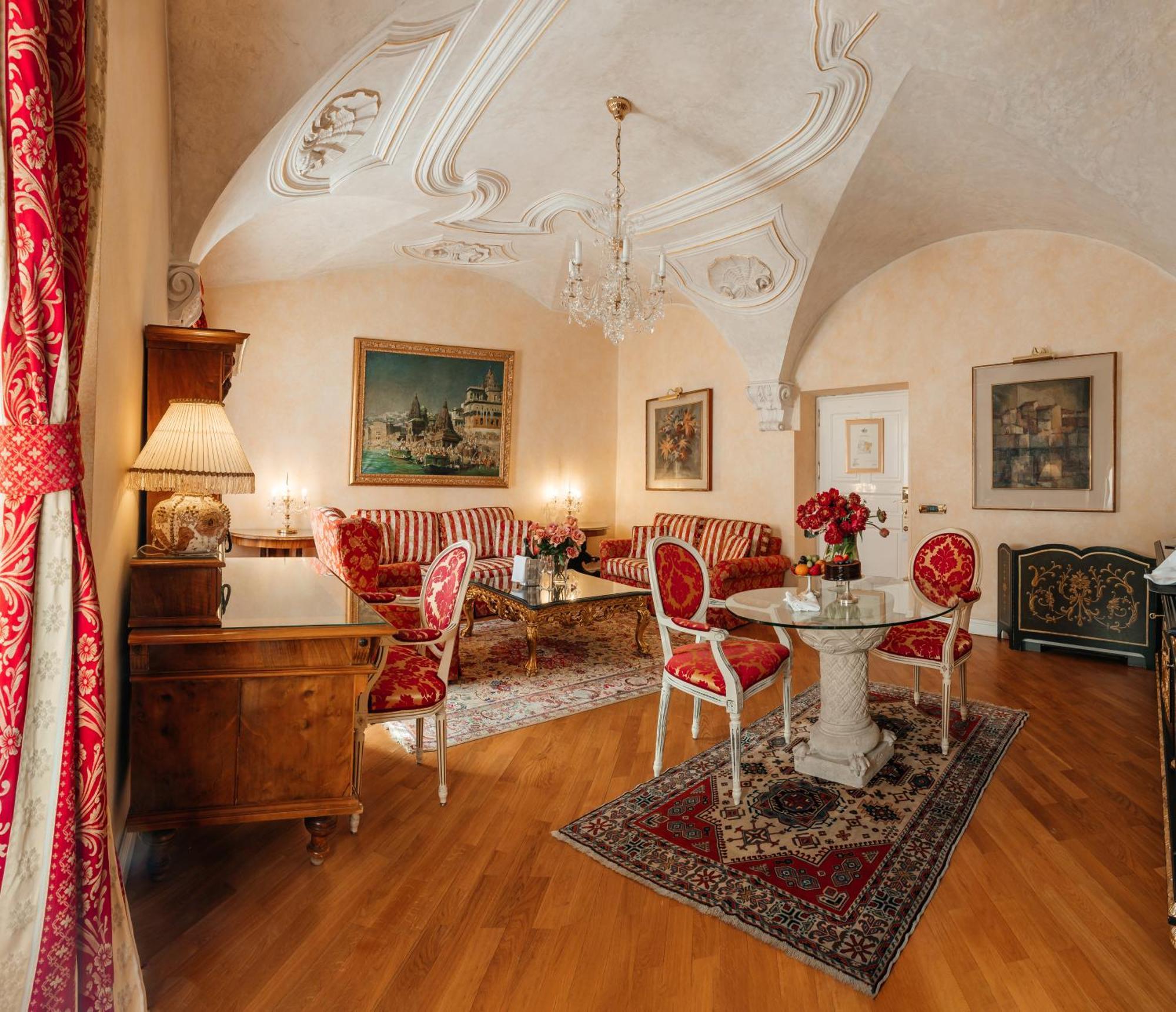 Alchymist Grand Hotel And Spa - Preferred Hotels & Resorts Praha Bagian luar foto