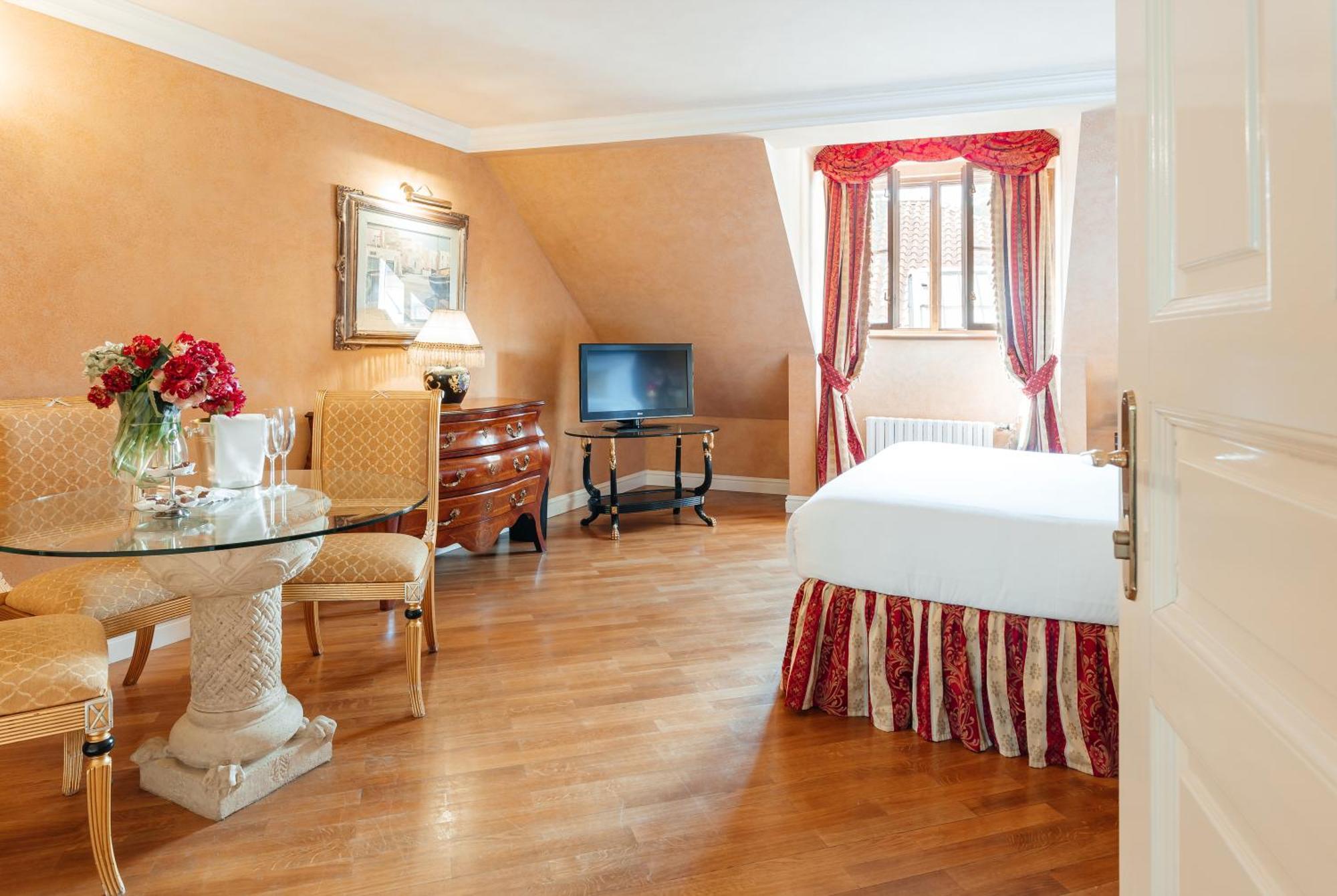 Alchymist Grand Hotel And Spa - Preferred Hotels & Resorts Praha Bagian luar foto