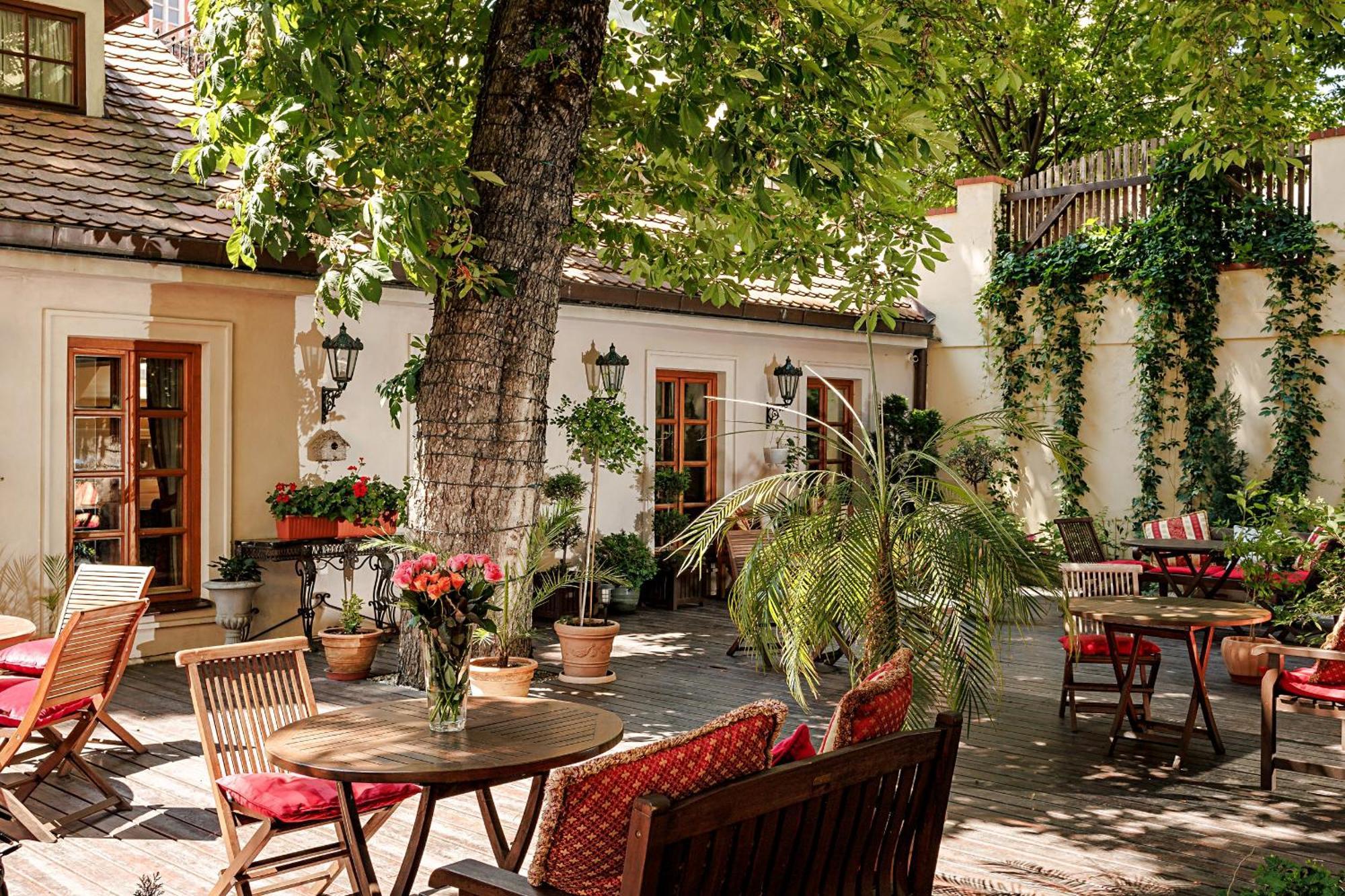 Alchymist Grand Hotel And Spa - Preferred Hotels & Resorts Praha Bagian luar foto